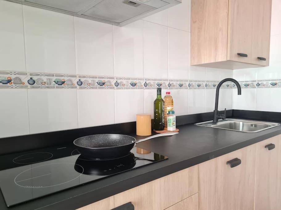 La Casita Verde. Metro Cerca Del Casco Viejo Bilbao Esterno foto